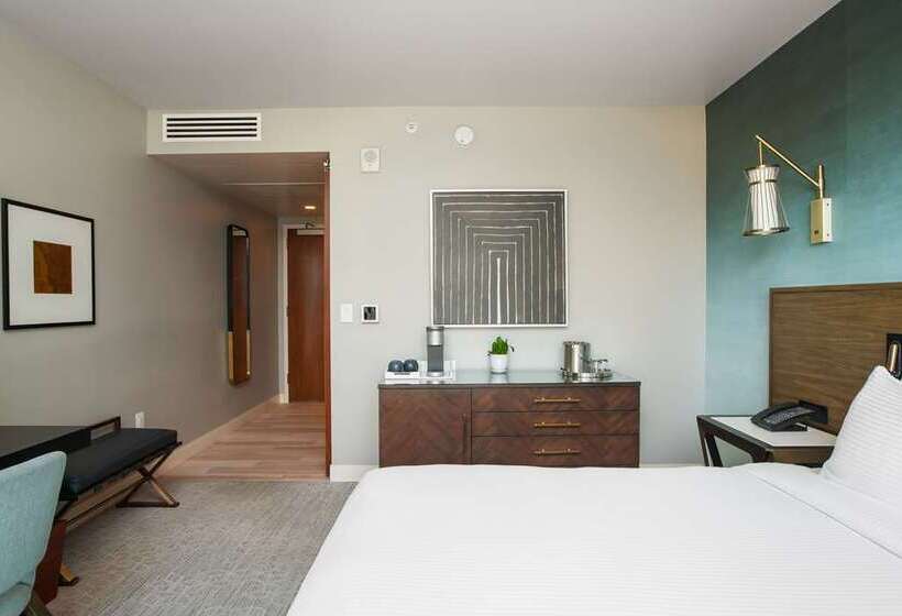 חדר דחוקס עם מיטת קינג, Hilton Garden Inn Knoxville Papermill Drive