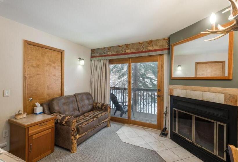 Номер Стандарт с Балконом, Ponderosa Lodge