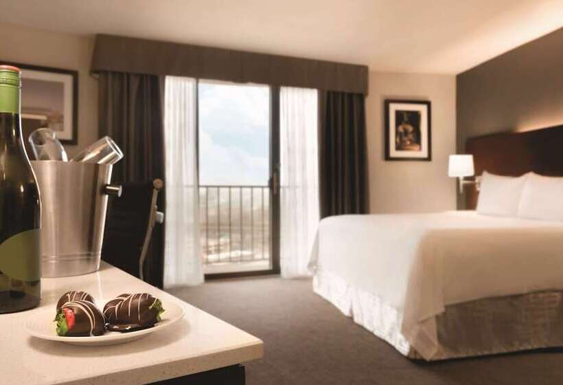Номер Стандарт Двуспальная Кровать, Radisson Hotel Cincinnati Riverfront