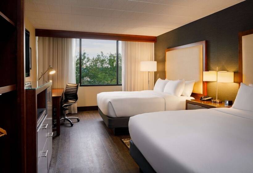 ２ダブルベッドのスタンダードルーム, Doubletree By Hilton  Pittsburghcranberry