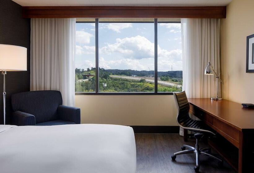 ２ダブルベッドのスタンダードルーム, Doubletree By Hilton  Pittsburghcranberry