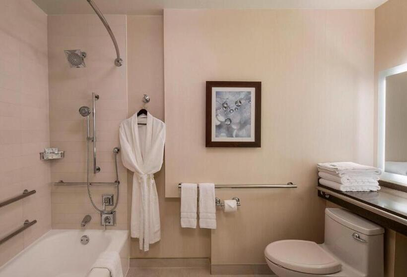 اتاق کلاسیک با تخت دونفره, The Westin New York Grand Central