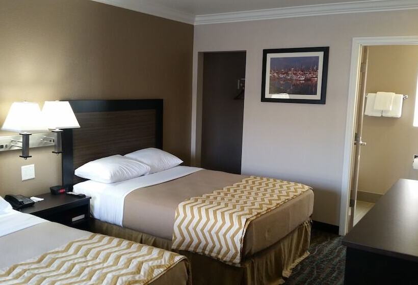 Номер Стандарт 2 Двуспальные Кровати, Travelodge By Wyndham Eureka