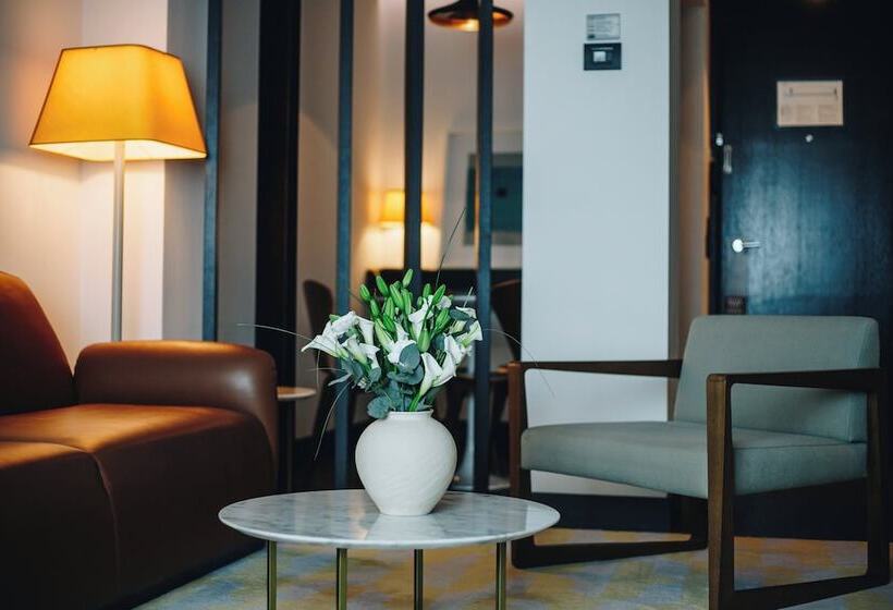 سوییت, Crowne Plaza Belgrade, An Ihg