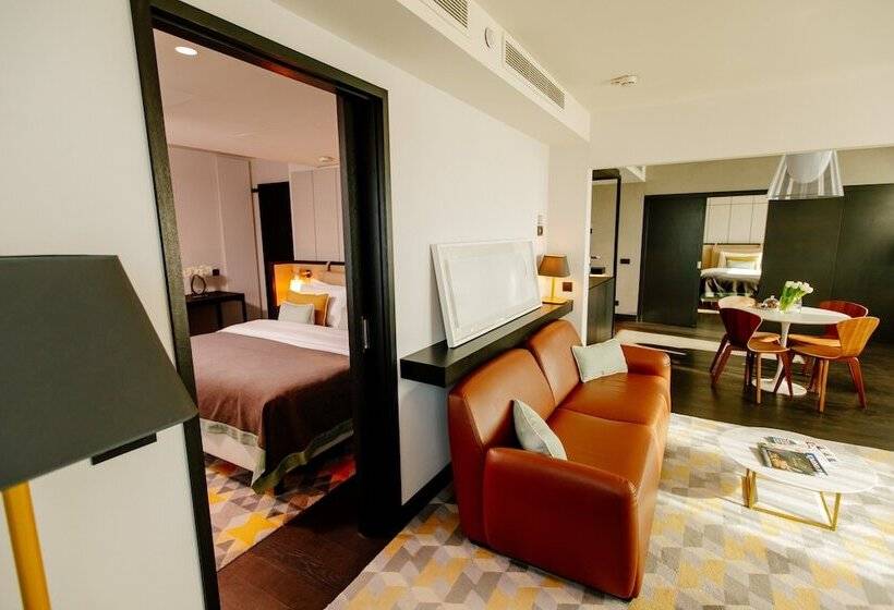 سوئیت 2 خوابه, Crowne Plaza Belgrade, An Ihg