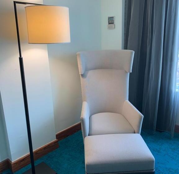 اتاق اجرایی, Radisson Hotel Trinidad