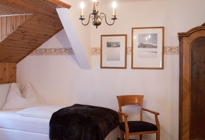 Четырехместный Номер Стандарт, Restaurant Grünwalderhof