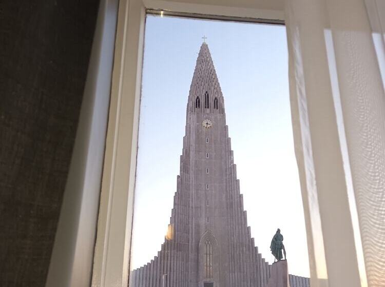 اتاق استاندارد با چشم‌انداز, Leifur Eiríksson