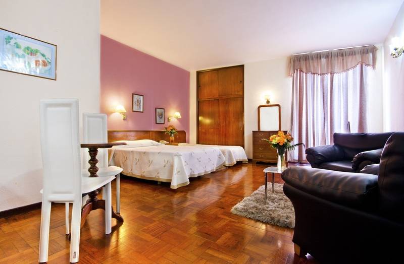 스탠다드 트리플 룸, Residencial Colombo