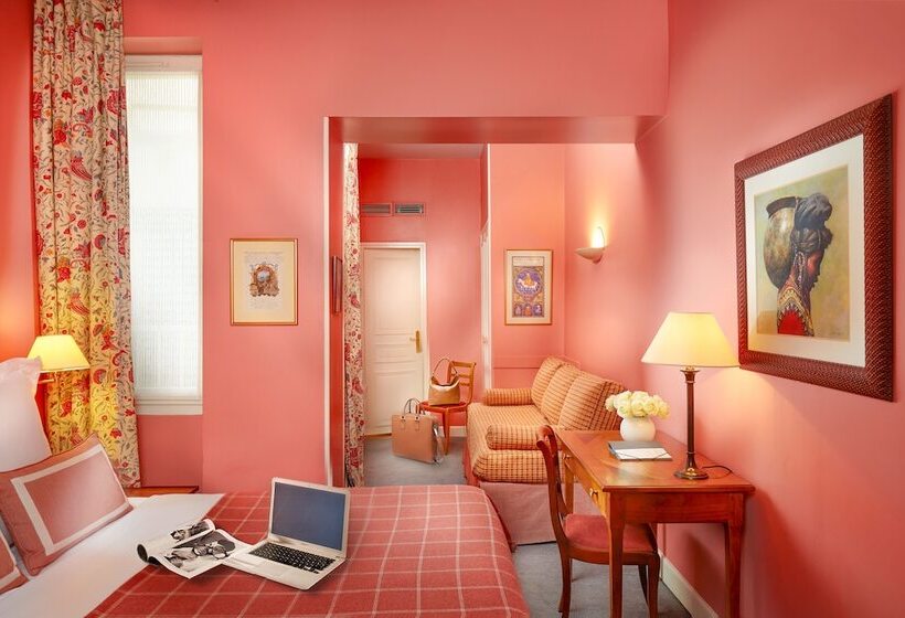 اتاق استاندارد سه نفره, Relais Du Louvre