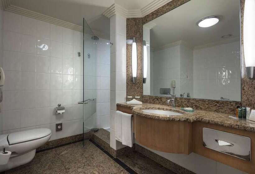 Номер Executive Кровать Кинг, Hilton Paris Charles De Gaulle Airport