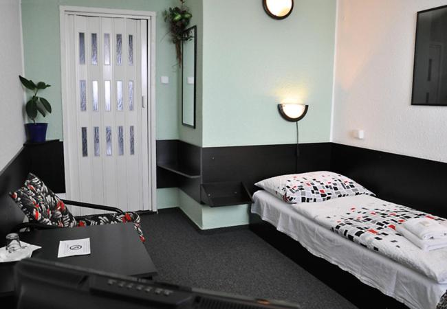 اتاق استاندارد یک نفره, Milotel
