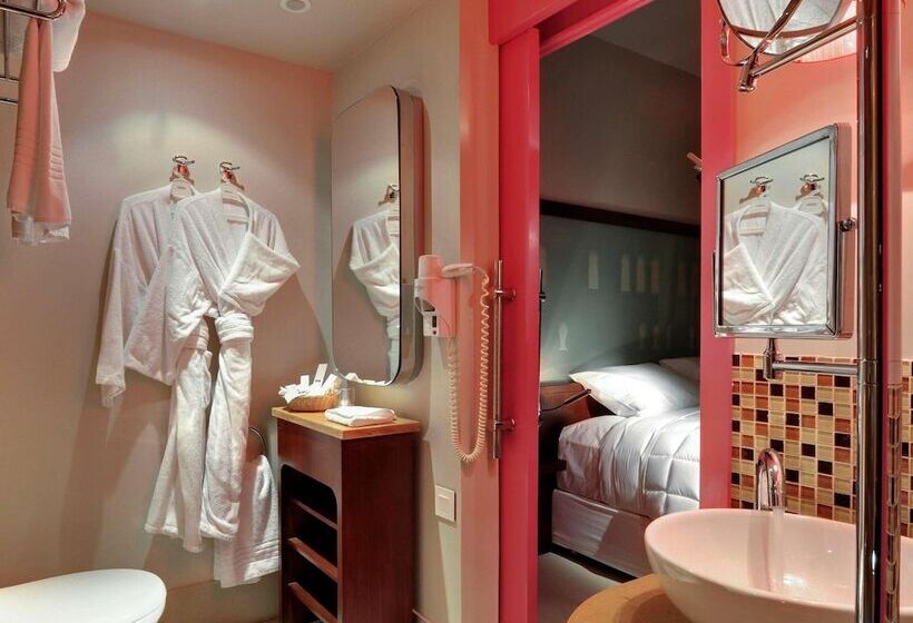 اتاق استاندارد با چشم‌انداز استخر, Mercure Hurghada
