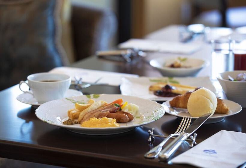 Трехместный Номер Deluxe, Yokohama Royal Park