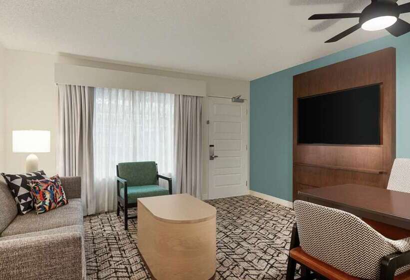 ２ダブルベッドのスタンダードルーム, Embassy Suites By Hilton Fort Lauderdale 17th Street