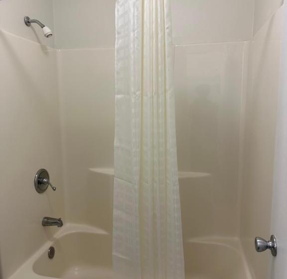 غرفة إقتصادية, Garden Inn & Suites