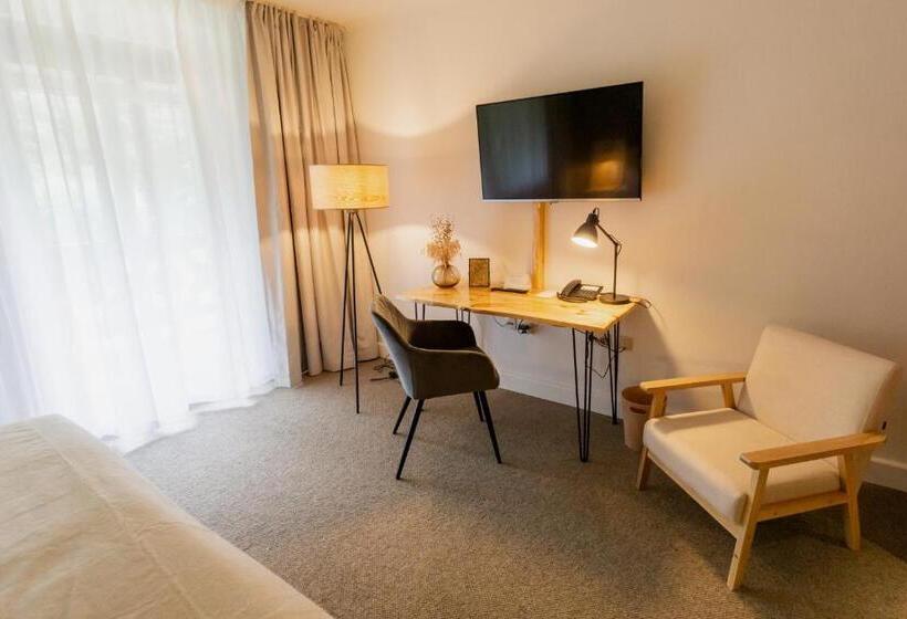 Номер Стандарт с Балконом, Waldhotel Eiche