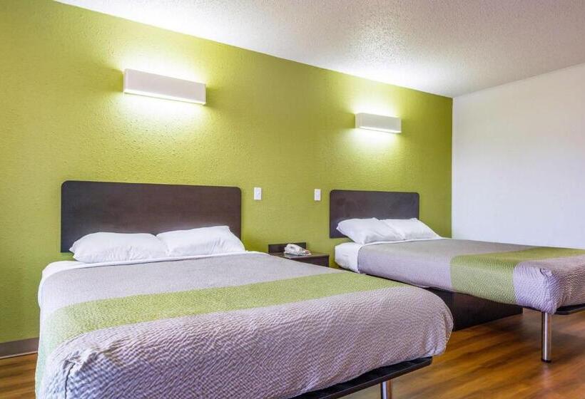 身障者適用キングサイズベッドルーム, Motel 6 Alexandria, La  South