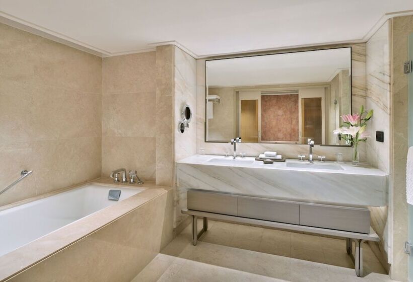 اتاق پرمیوم, The St. Regis Goa Resort