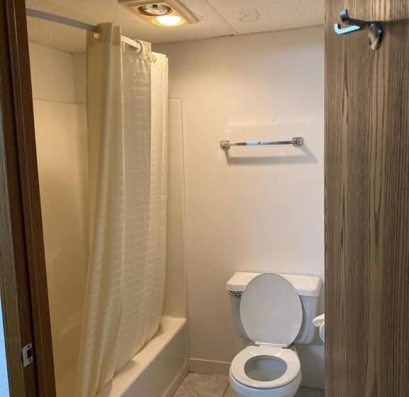 标准间, Americas Best Value Inn Champaign