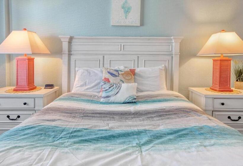 آپارتمان 1 خوابه با چشم‌انداز استخر, Blue Water Resort 1103