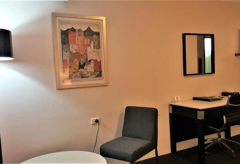 Номер Стандарт Трехместный, Hibiscus Lakeside Motel