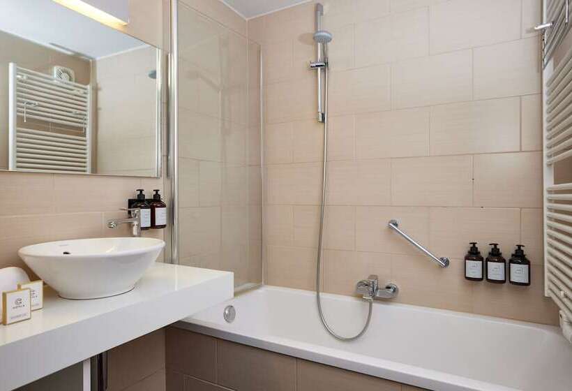 Семейный Номер, C Hotels Burlington