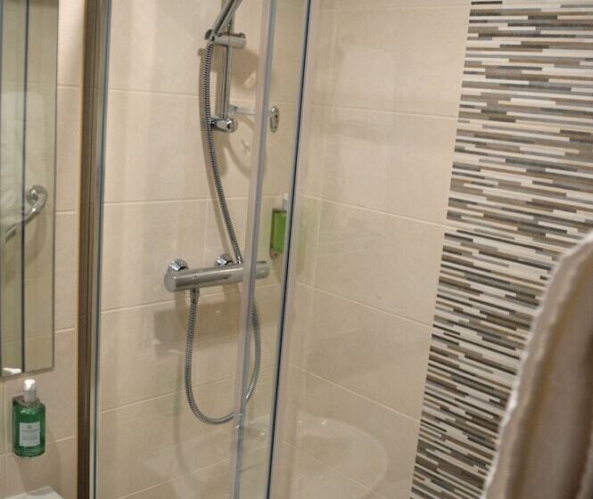 Quarto Familiar, Best Western Kings Manor