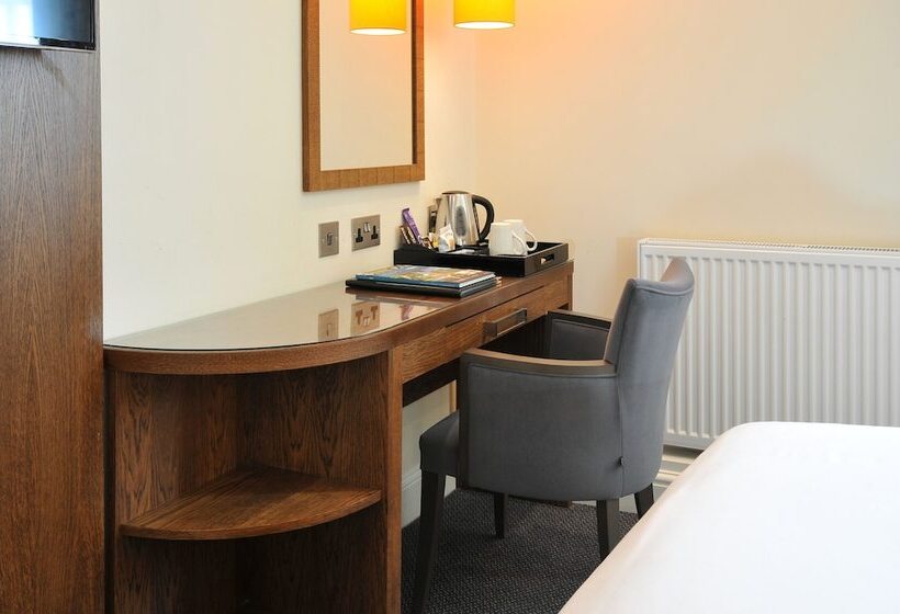 Номер Стандарт, Bromley Court Hotel London
