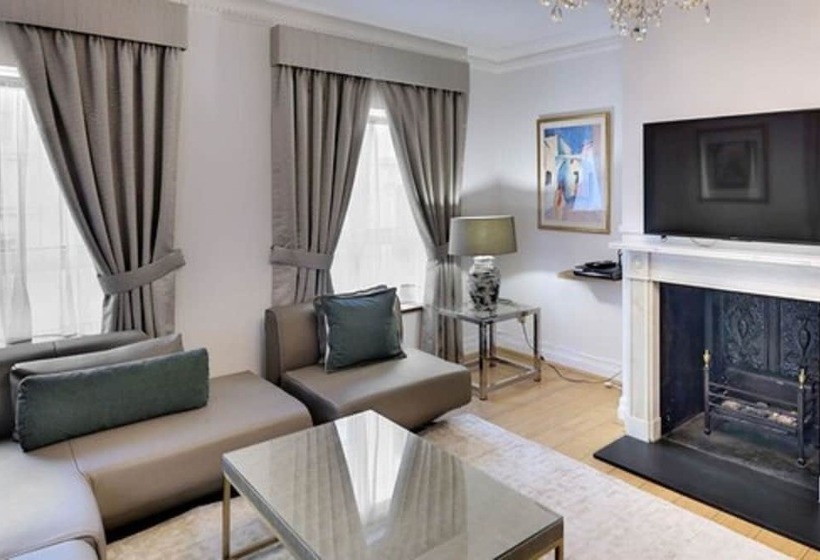 آپارتمان 3 خوابه, Carlton Court   Mayfair