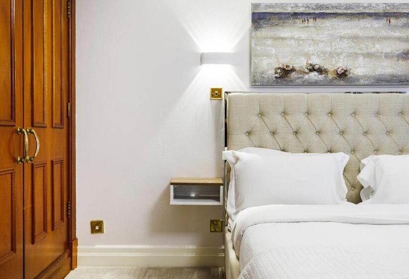 , Carlton Court   Mayfair