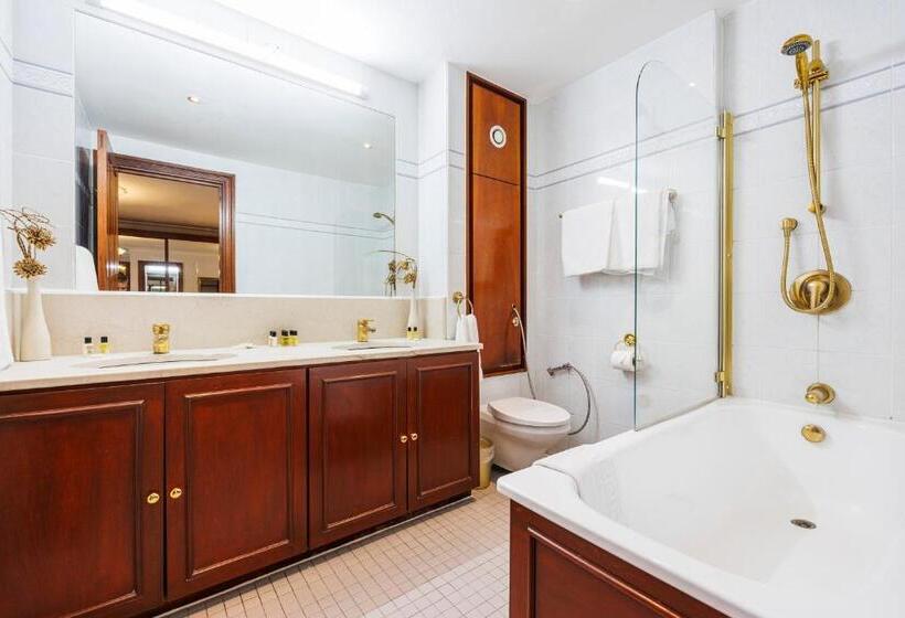 آپارتمان 3 خوابه, Carlton Court   Mayfair