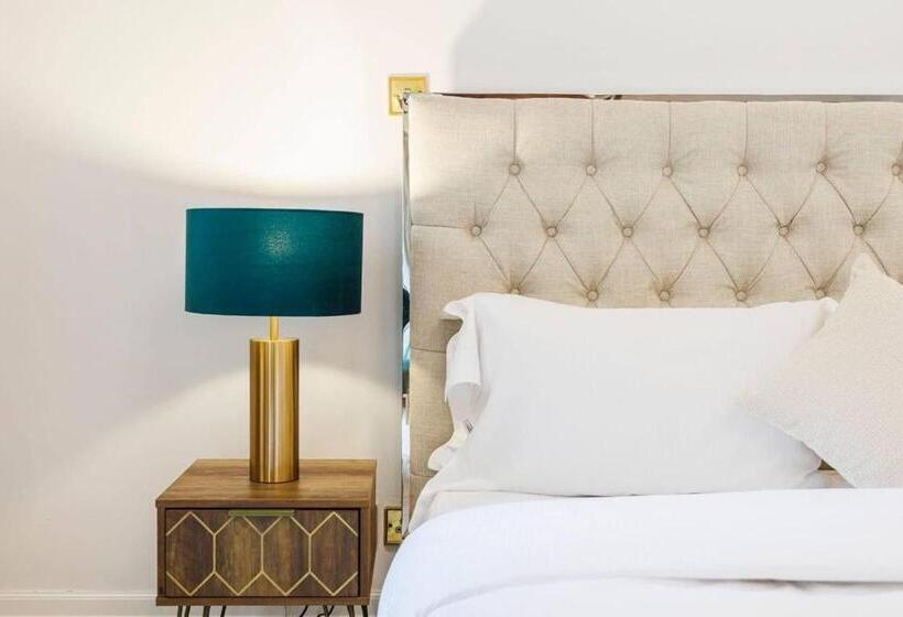 Villa 1 Dormitorio, Carlton Court   Mayfair