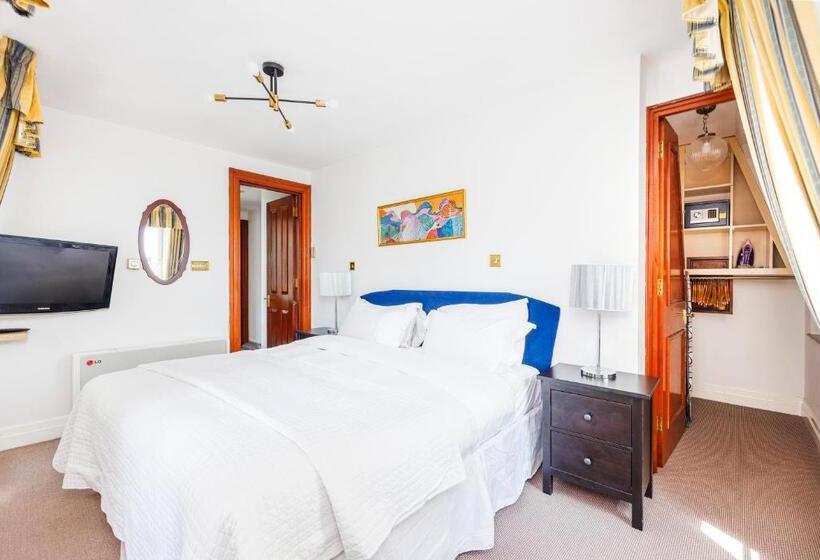 1 Bedroom Penthouse Apartment, Carlton Court   Mayfair