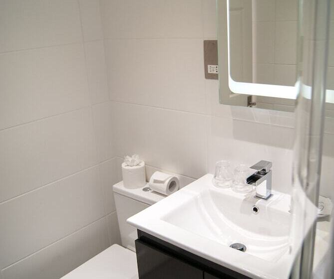 اتاق استاندارد با چشم‌انداز دریا, Ocean Beach Hotel & Spa   Oceana Collection