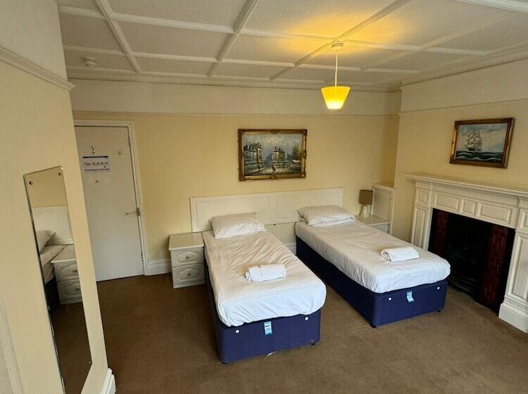 Студия Стандарт, Langford Hotel, Brighton & Hove
