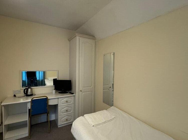 Номер Стандарт Трехместный, Langford Hotel, Brighton & Hove