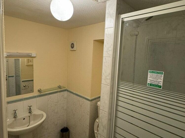 Четырехместный Номер Стандарт, Langford Hotel, Brighton & Hove