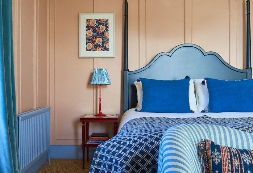 Номер Стандарт, The Mitre, Hampton Court