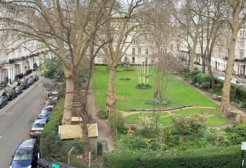 Номер Стандарт, Kensington Gardens