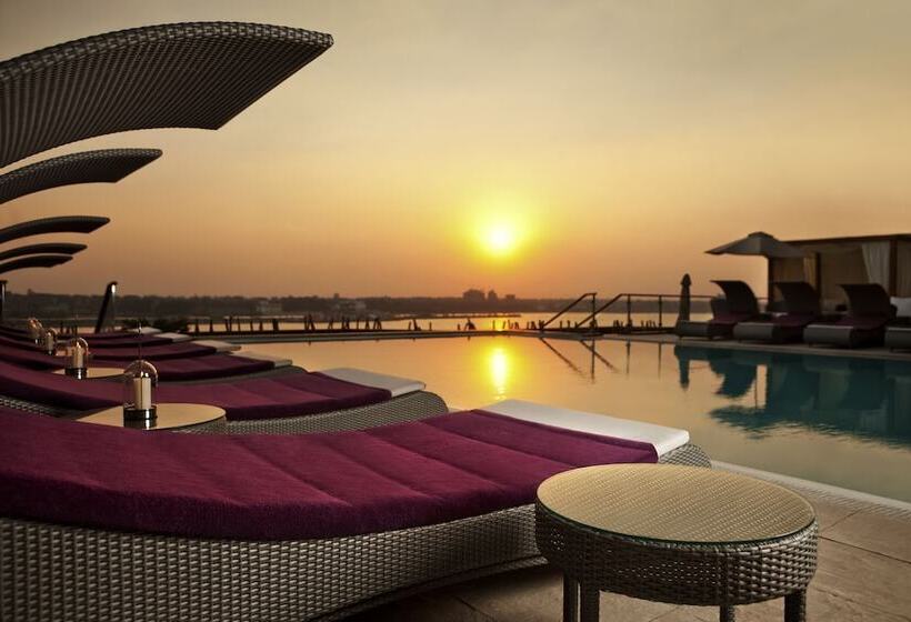 اتاق استاندارد با چشم‌انداز شهر, Holiday Inn Cairo Maadi, An Ihg