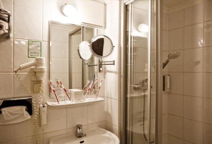 スタンダード４人部屋, Konsumhotel Dorotheenhof Weimar