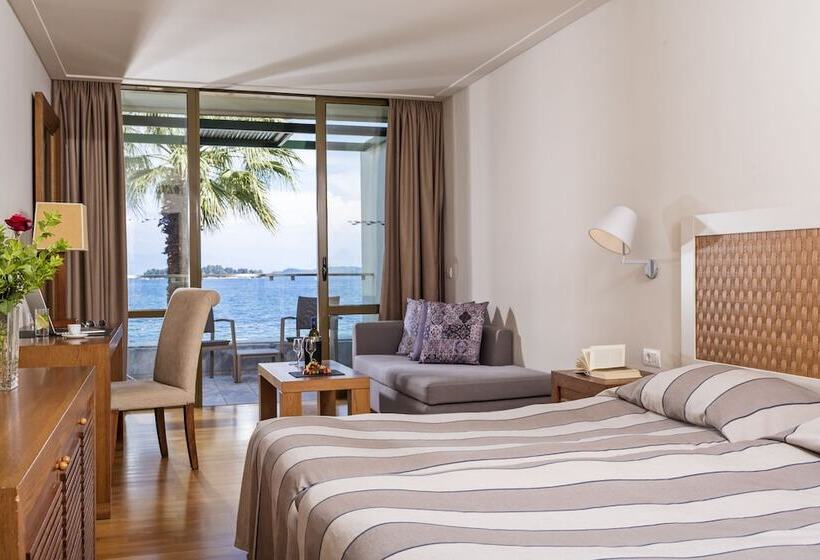 Номер Стандарт Вид на Море, Kontokali Bay Resort & Spa