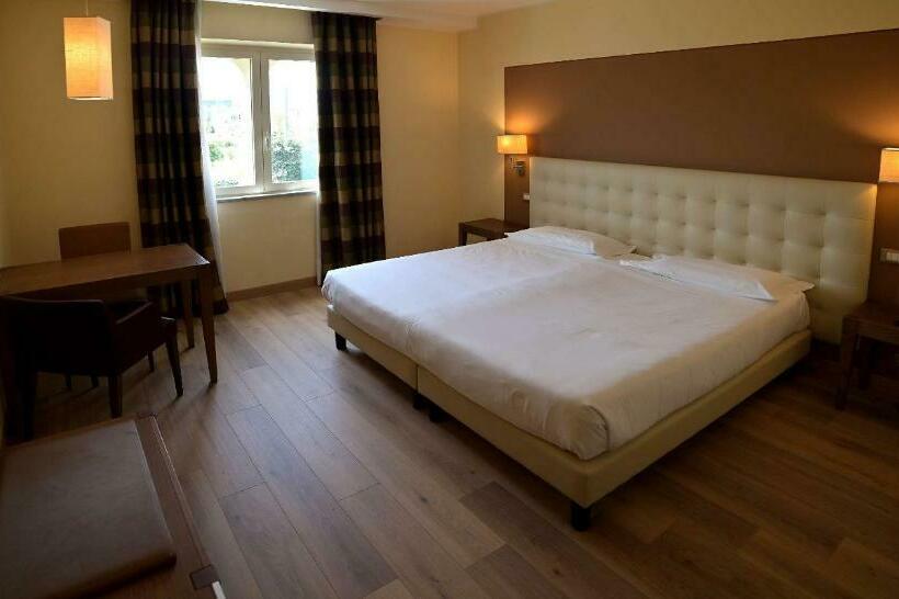اتاق استاندارد, Best Western Grand Hotel Guinigi