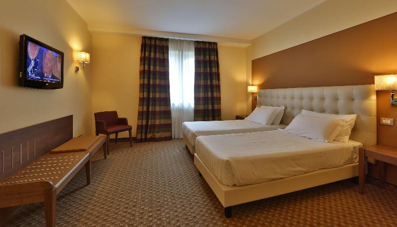 اتاق استاندارد, Best Western Grand Hotel Guinigi