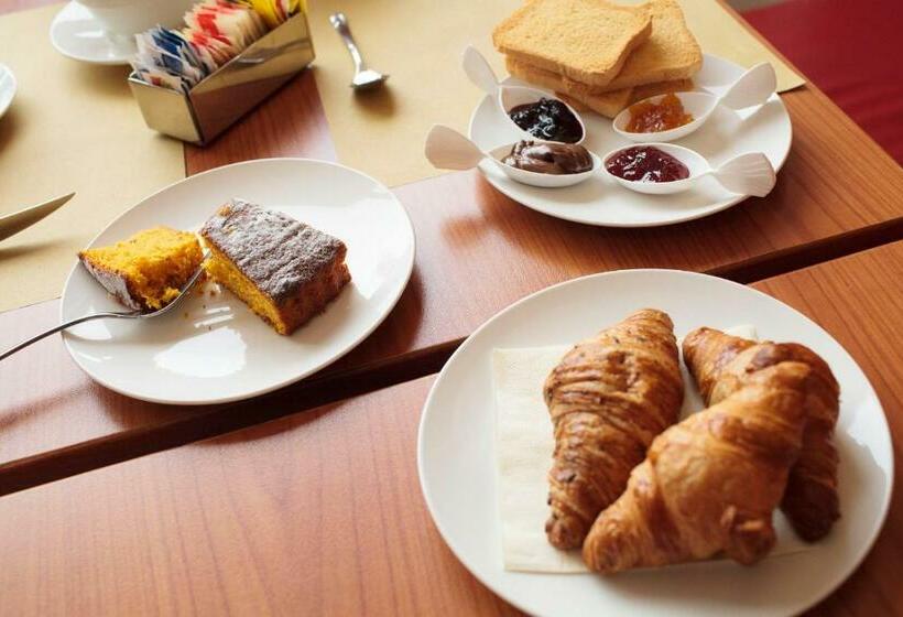 غرفة قياسية فردية, Continental