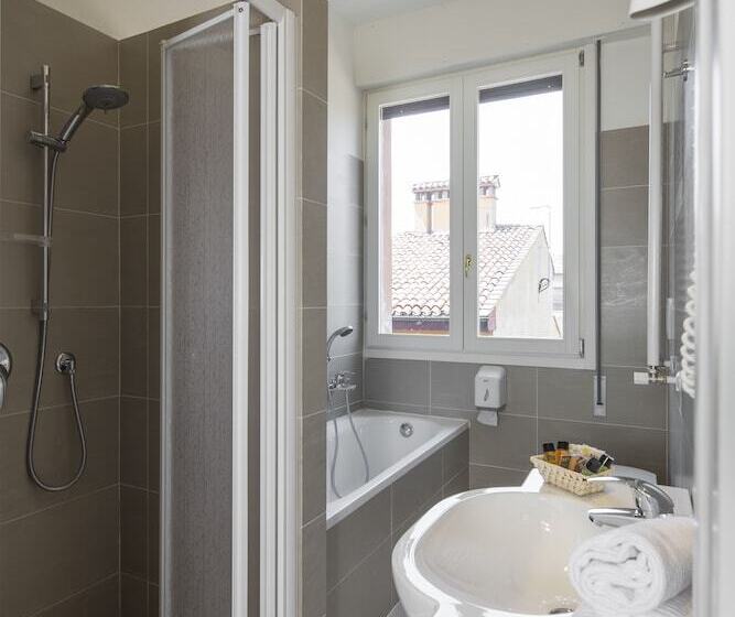 اتاق سوپریور, Nuovo Hotel Del Porto
