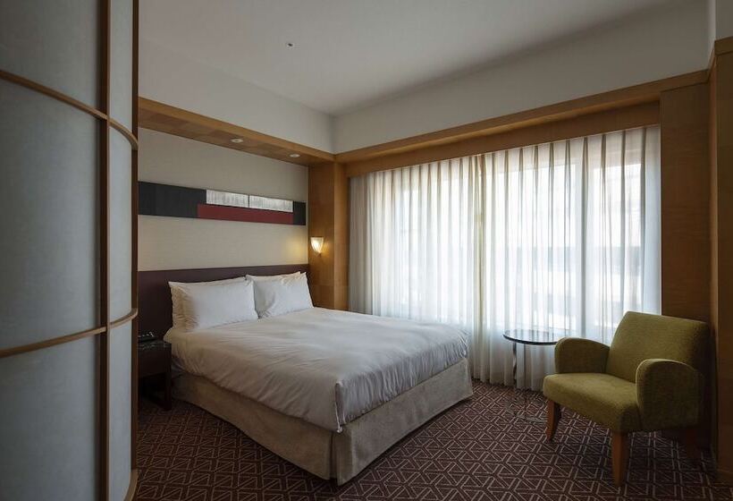 Номер Клуб, Grand Hyatt Fukuoka