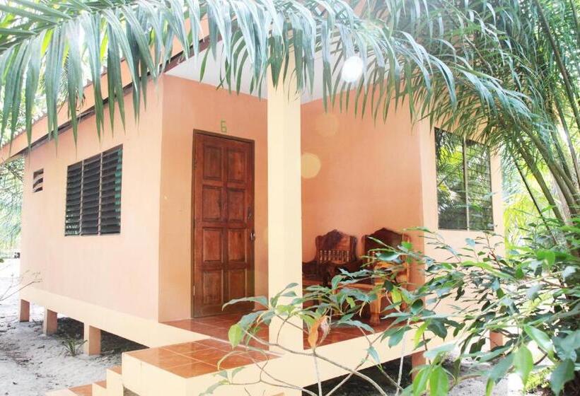 بنجلو قياسى مطلّ علي الحديقة, Vijit Bungalow