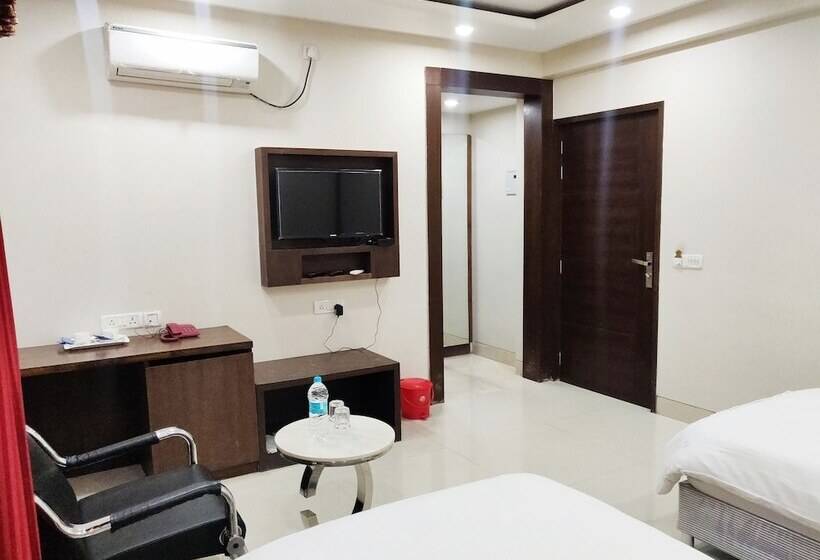 اتاق لوکس, Bodhgaya Seven Inn Hotel N Restaurant